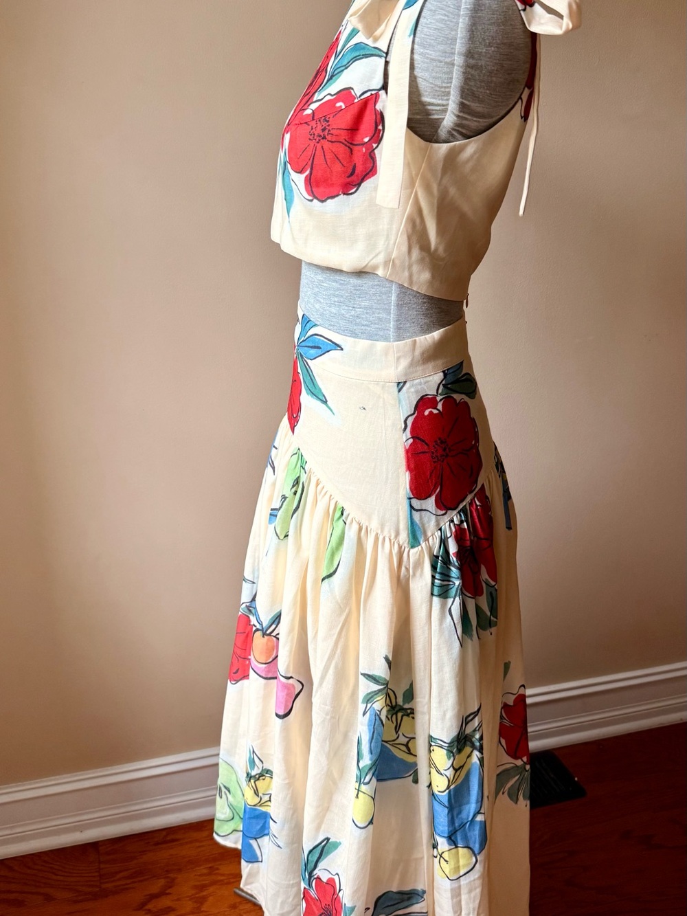 The Vintage Shop Cream Floral 2-piece Maxi Dress with Red & Green Accents - Picture 6 of 11